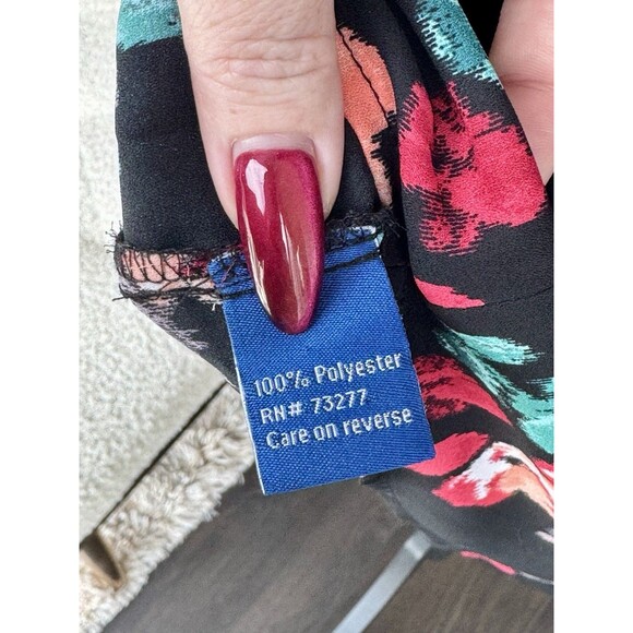 Apt 9 Black Floral V-Neck Sleeveless Tank Size Large NEW - Picture 5 of 5